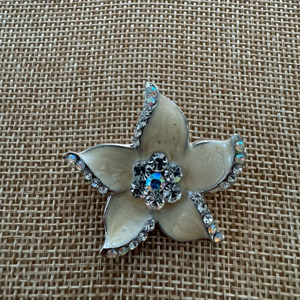 Vintage Pale Yellow Enamel with Silver Tone Metal Flower Brooch